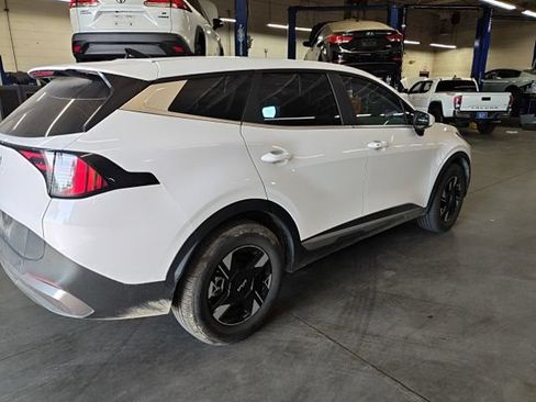 Certified 2026 Kia Sportage LX FWD image 11
