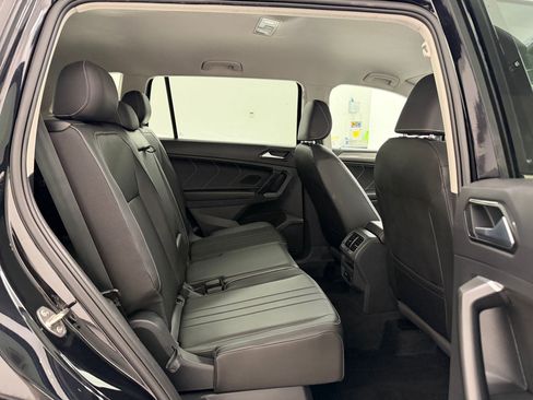 Used 2023 Volkswagen Tiguan SE FWD image 25