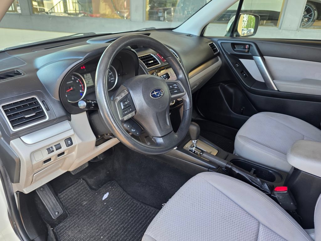 Used 2016 Subaru Forester 2.5i Premium AWD/4WD image 9