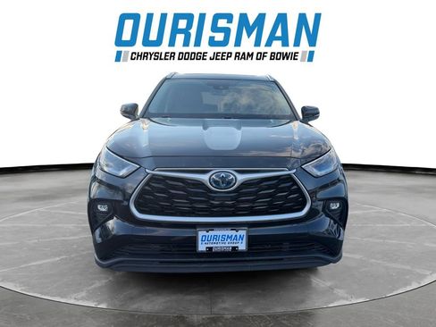 Used 2021 Toyota Highlander XLE image 8