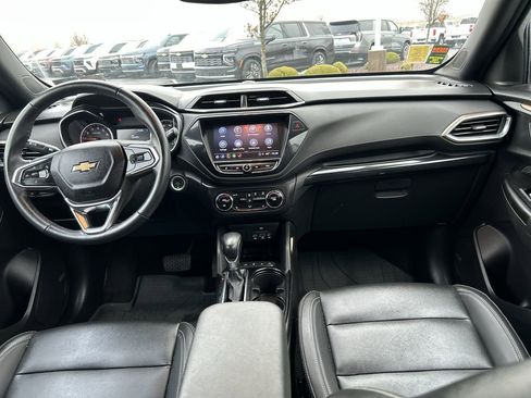 Used 2021 Chevrolet TrailBlazer ACTIV w/ Technology Package image 16