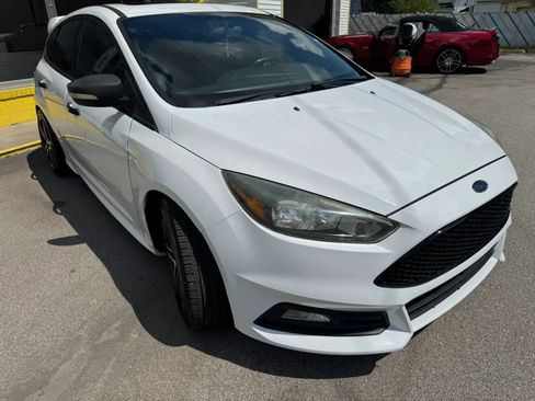 Used 2015 Ford Focus ST FWD image 12