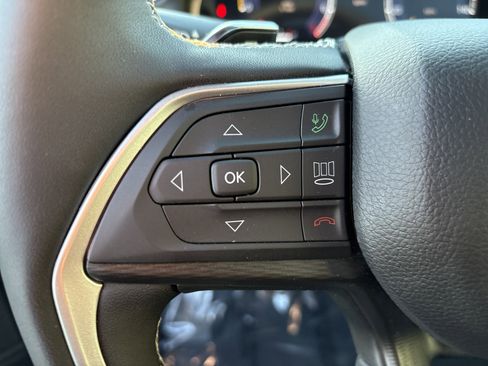 Certified 2025 Jeep Grand Cherokee Altitude image 22