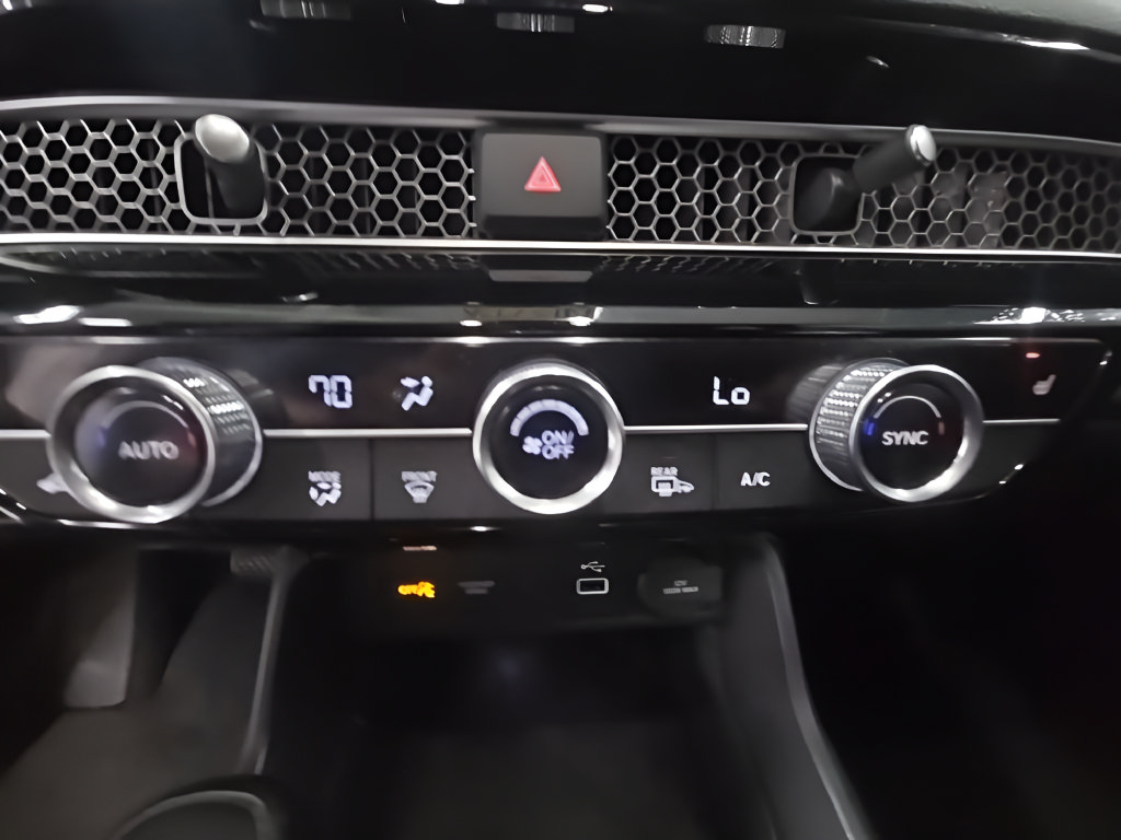 Used 2022 Honda Civic EX image 32