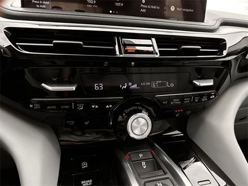 Certified 2025 Acura MDX w/ Technology Package image 20
