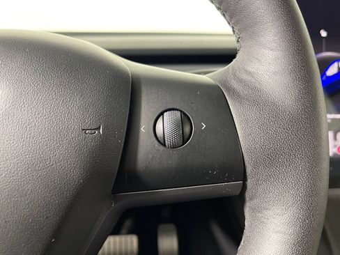 Used 2022 Tesla Model Y Performance AWD/4WD image 27