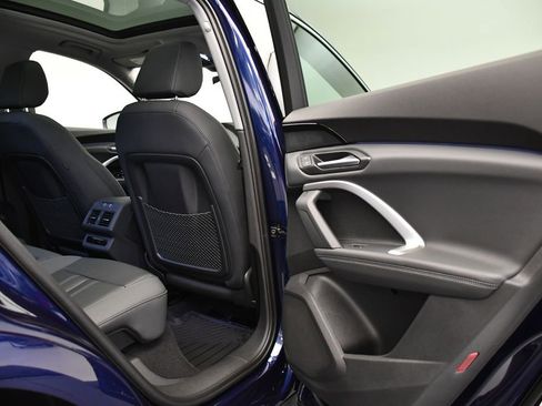 Certified 2025 Audi Q5 Premium w/ Convenience Package image 48