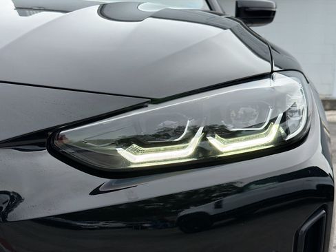Used 2023 BMW i4 eDrive35 RWD image 9