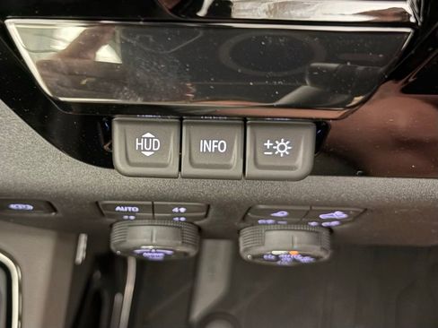 New 2026 Chevrolet Silverado 2500 ZR2 AWD/4WD image 11