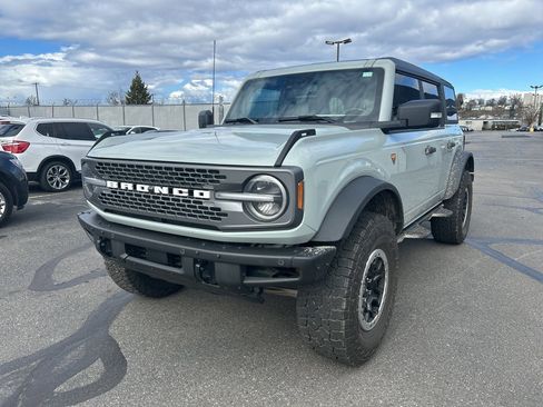 Used 2021 Ford Bronco Badlands image 3