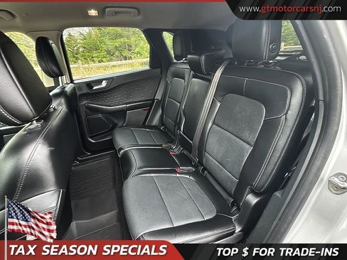 Used 2020 Ford Escape Titanium image 31