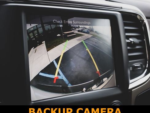 Used 2017 RAM 1500 Laramie w/ Convenience Group image 4