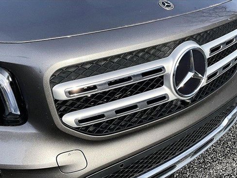 Certified 2023 Mercedes-Benz GLB 250 4MATIC image 5