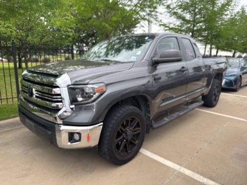 Used 2017 Toyota Tundra SR5 w/ SR5 Upgrade Package image 1