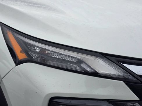 Used 2024 Nissan Rogue S AWD/4WD image 22