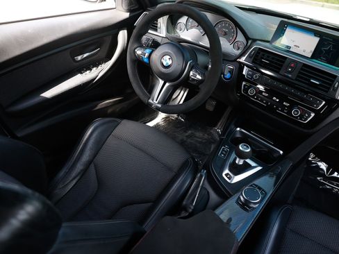 Used 2018 BMW M3 RWD image 24