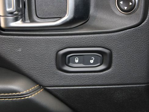 Used 2025 Jeep Wrangler Sahara 4xe w/ Safety Group image 27