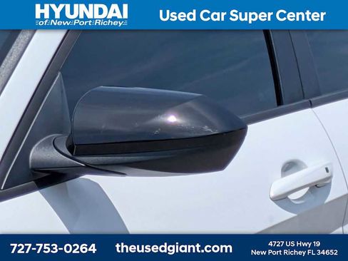 Used 2025 Hyundai Elantra Sport FWD image 11