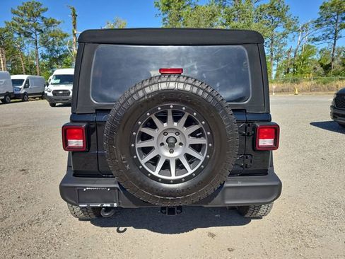 Used 2021 Jeep Wrangler Unlimited Sport AWD/4WD image 5
