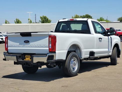 New 2026 Ford F250 XL w/ XL Chrome Package image 4