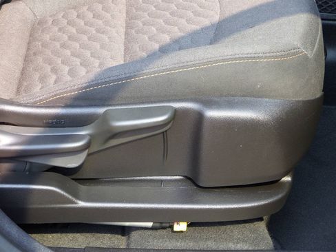 Used 2018 Chevrolet Equinox LT AWD/4WD image 41