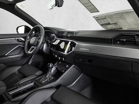 New 2025 Audi Q3 2.0T Premium image 10