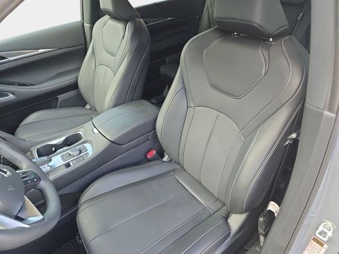 Certified 2026 INFINITI QX60 Luxe w/ Cargo Package AWD/4WD image 15
