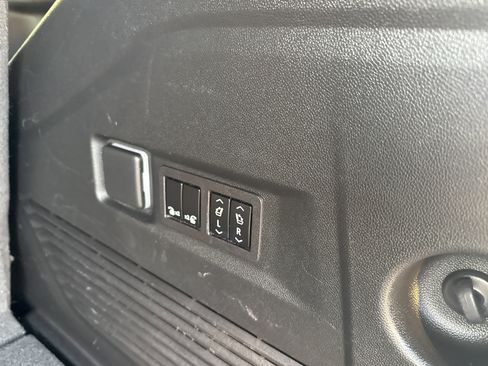 Used 2023 GMC Yukon AT4 w/ AT4 Premium Package image 23