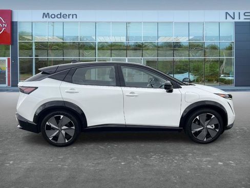 Used 2024 Nissan Ariya AWD image 4