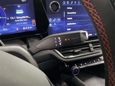 Used 2024 Chevrolet Equinox EV RS image 26