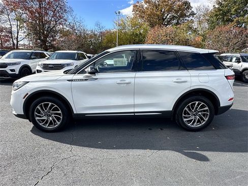 Certified 2022 Lincoln Corsair Standard w/ Equipment Group 101A image 8