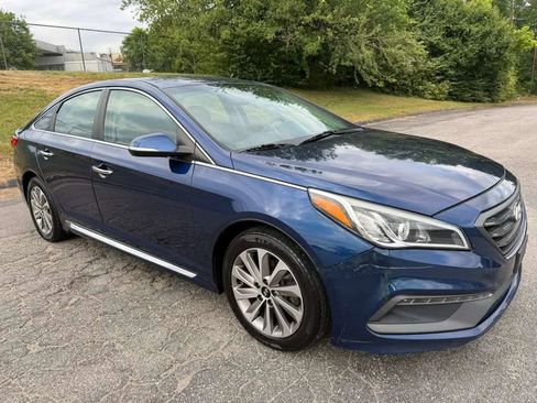 Used 2015 Hyundai Sonata Sport w/ Option Group 03 FWD image 3
