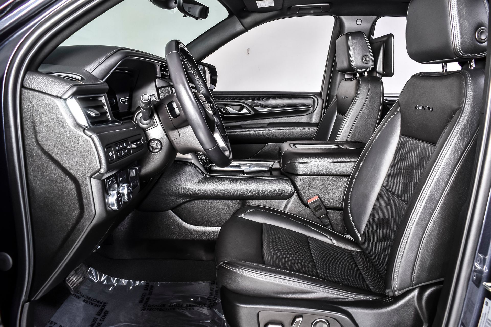 Used 2023 GMC Yukon XL Denali w/ Denali Reserve Package AWD/4WD image 15