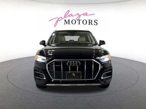 Used 2023 Audi Q5 Premium w/ Convenience Package AWD/4WD image 2