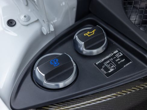 Used 2016 Porsche 911 GT3 RS image 40