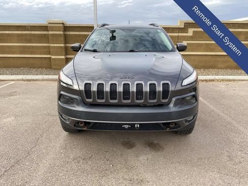 Used 2018 Jeep Cherokee Trailhawk w/ Cold Weather Group AWD/4WD image 10