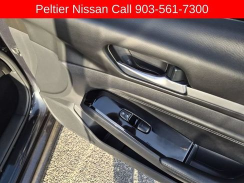 Used 2021 Nissan Altima 2.5 SV FWD image 14