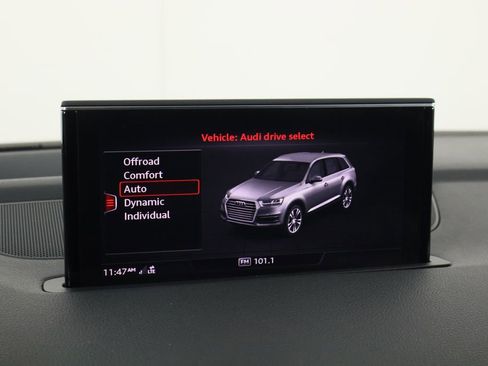 Used 2018 Audi Q7 3.0T Prestige image 36