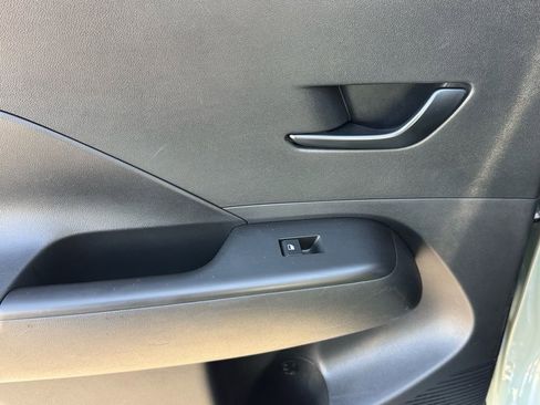 Used 2024 Hyundai Kona SEL image 17