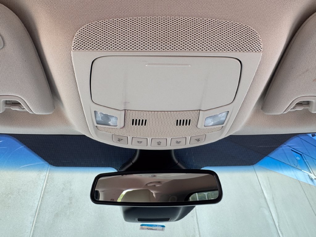 Used 2020 Ford Edge Titanium FWD image 25