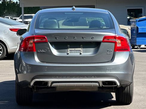 Used 2016 Volvo S60 T5 Cross Country Platinum AWD/4WD image 5