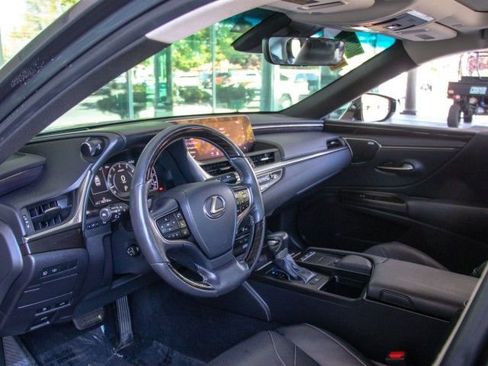 Used 2019 Lexus ES 350 Ultra Luxury w/ Accessory Package FWD image 11