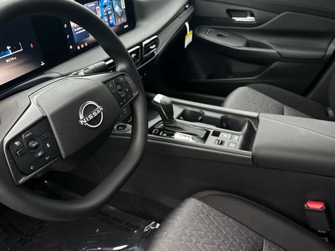 New 2026 Nissan Sentra SV w/ Floor Mat Package FWD image 11