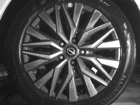 Used 2025 Nissan Altima 2.5 SV FWD image 14