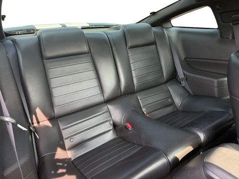 Used 2006 Ford Mustang GT RWD image 14
