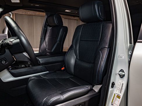 Used 2024 Toyota Sequoia Platinum image 24