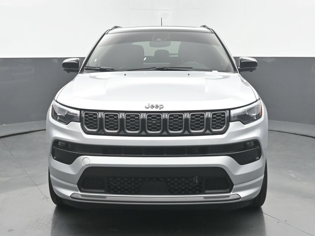 Used 2025 Jeep Compass Limited w/ Driver Assist Group I AWD/4WD image 2