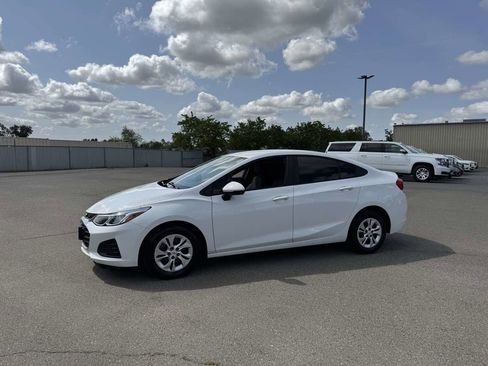 Used 2019 Chevrolet Cruze LS image 6