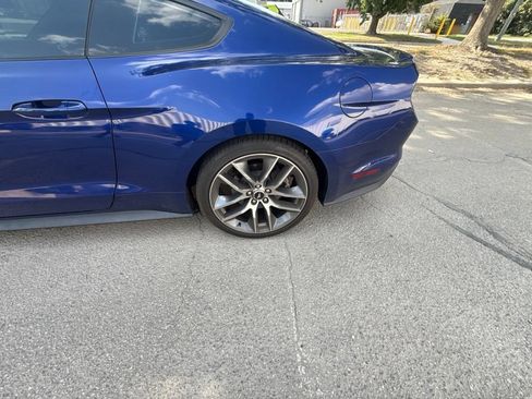Used 2016 Ford Mustang Premium RWD image 4