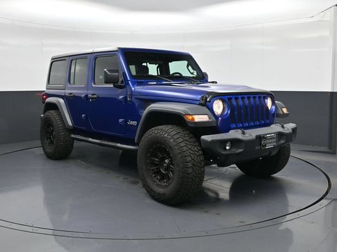 Used 2018 Jeep Wrangler Unlimited Sport AWD/4WD image 1